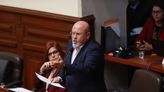 Carlos Bruce cuestiona a Rafael López Aliaga por difusión de sus fotos personales: “Me parece una bajeza”