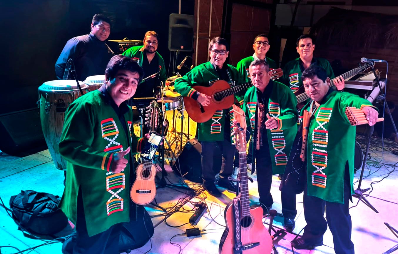 Grupo musical folclórico lleva diversión y cultura a los piuranos.