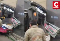 SJL: Bus se estrella contra estación Santa Rosa de la Línea 1 y deja 9 heridos