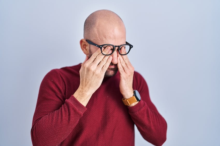 Especialista explica cuáles son los errores más comunes que pueden comprometer la salud ocular y cómo prevenirlos.