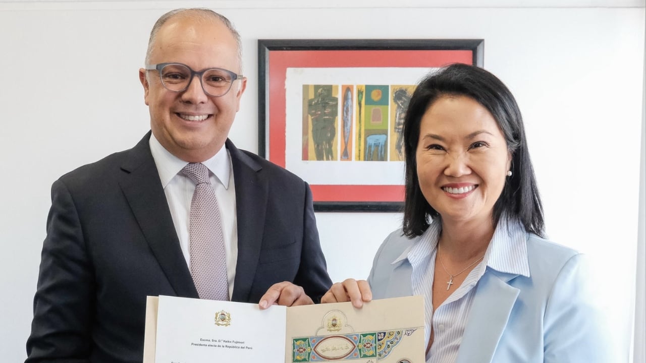 Embajador de Marruecos entrega a Keiko Fujimori mensaje de felicitación enviado por el rey Mohammed VI. Foto: Oficina de la Presidenta Electa.