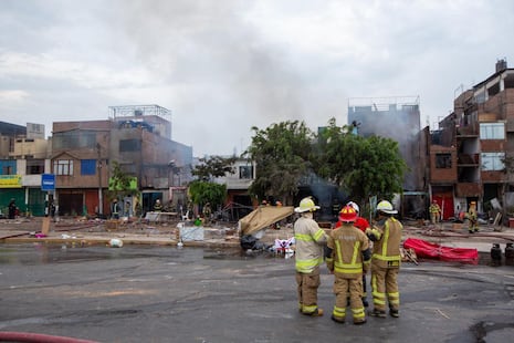 Incendio de gran magnitud afectó fábrica textil en Cercado de Lima