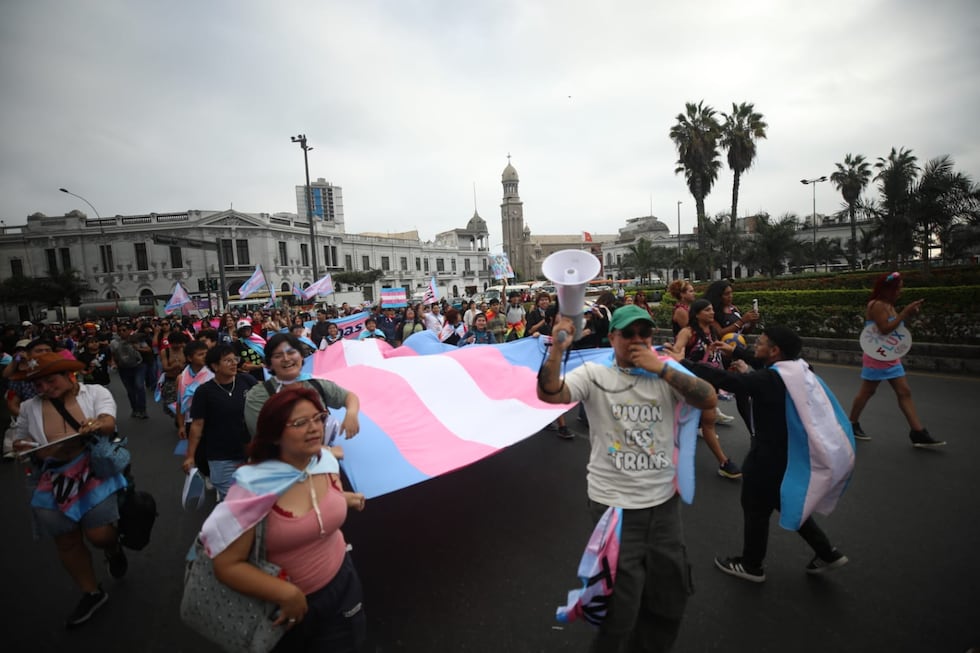 Con banderas y mensajes de inclusión, recorrieron el Centro de Lima durante la Marcha del Orgullo 2026