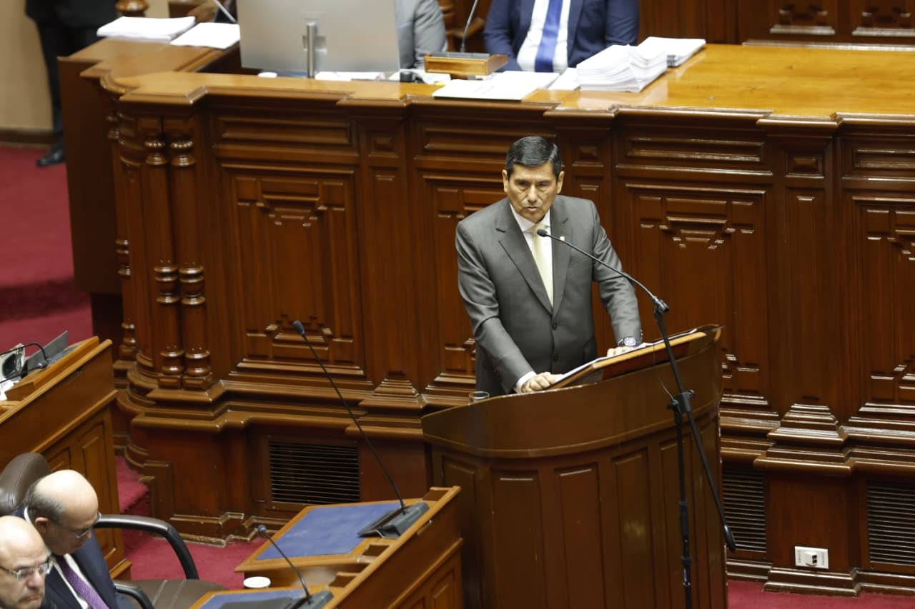 El presidente del Consejo de Ministros, Luis Arroyo, se presentó ante el Congreso para pedir el voto de confianza. Foto: Mario Zapata N. / @photo.gec