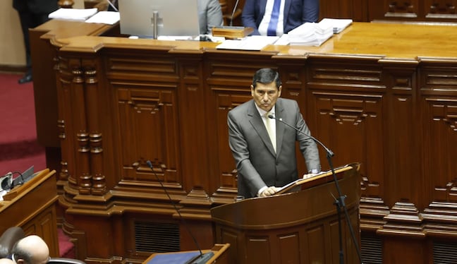 El presidente del Consejo de Ministros, Luis Arroyo, se presentó ante el Congreso para pedir el voto de confianza. Foto: Mario Zapata N. / @photo.gec