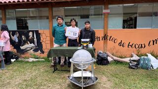 Estudiantes peruanos crean purificador de agua solar para familias costeras