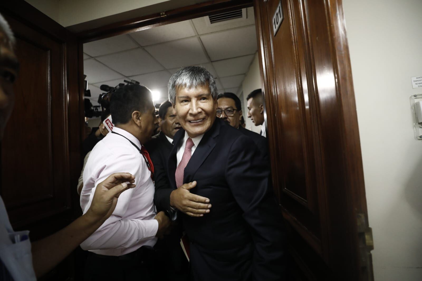 El gobernador regional de Ayacucho, Wilfredo Oscorima, se encuentra en el ojo de la tormenta luego de que se revelara que "prestó" relojes de la marca Rolex a la presidenta Dina Boluarte. (Foto: Julio Reaño/El Comercio)