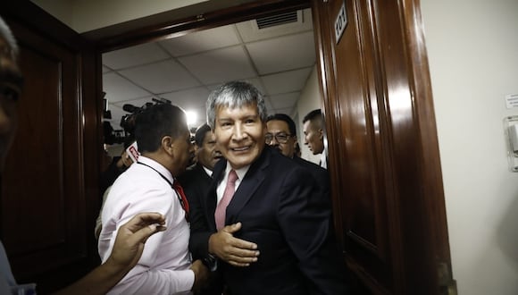 El gobernador regional de Ayacucho, Wilfredo Oscorima, se encuentra en el ojo de la tormenta luego de que se revelara que "prestó" relojes de la marca Rolex a la presidenta Dina Boluarte. (Foto: Julio Reaño/El Comercio)