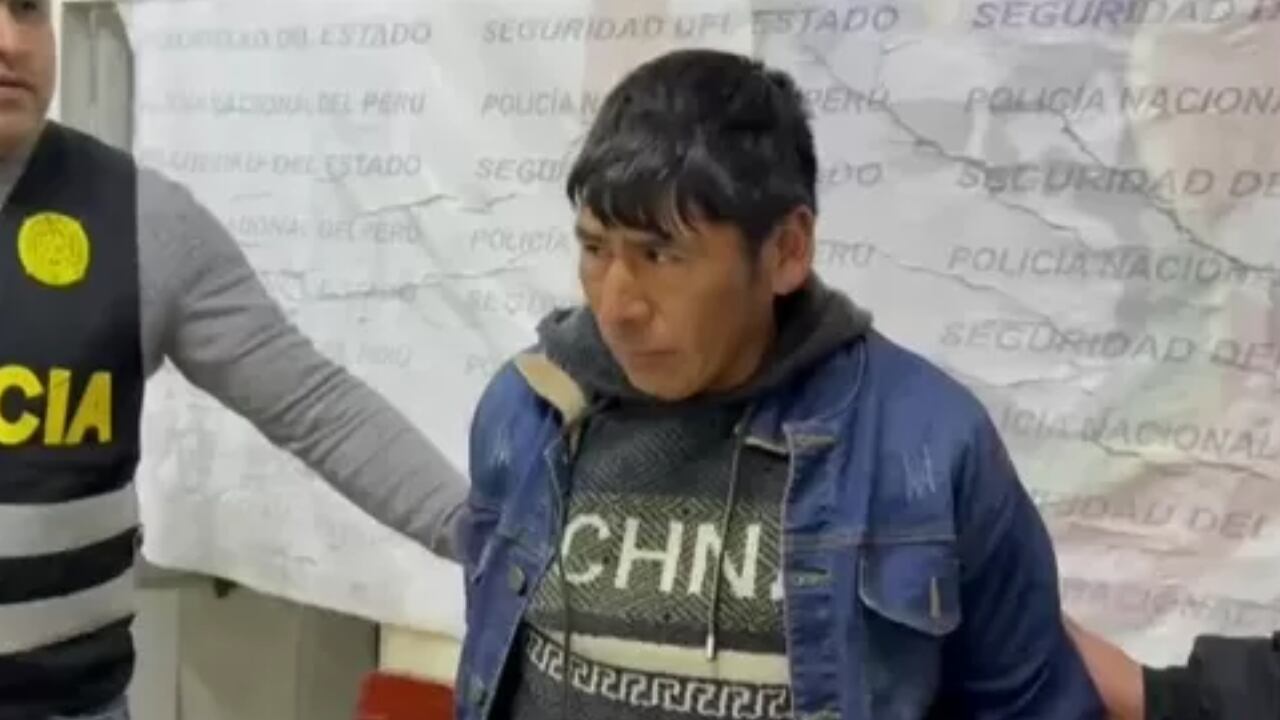Edgar Pauccar Mañuico usó un acta de defunción falsa para eludir la justicia desde 2016. Fue capturado en Andahuaylas mientras ejercía como dirigente comunal. (Captura de América Noticias)