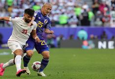 No está permitido: Futbolista iraní es sancionado por abrazar a una aficionada