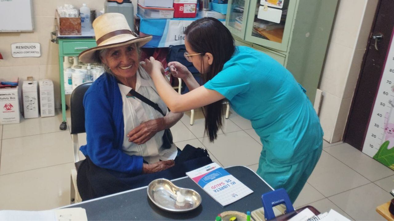 Pidieron a la población vulnerable acudir a los establecimientos de salud más cercanos.