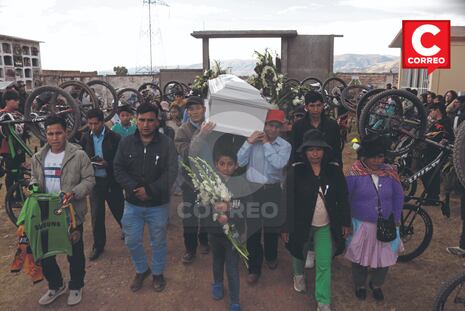 Triste despedida a Milan, la primera víctima mortal del bullying y la violencia escolar en Huancayo