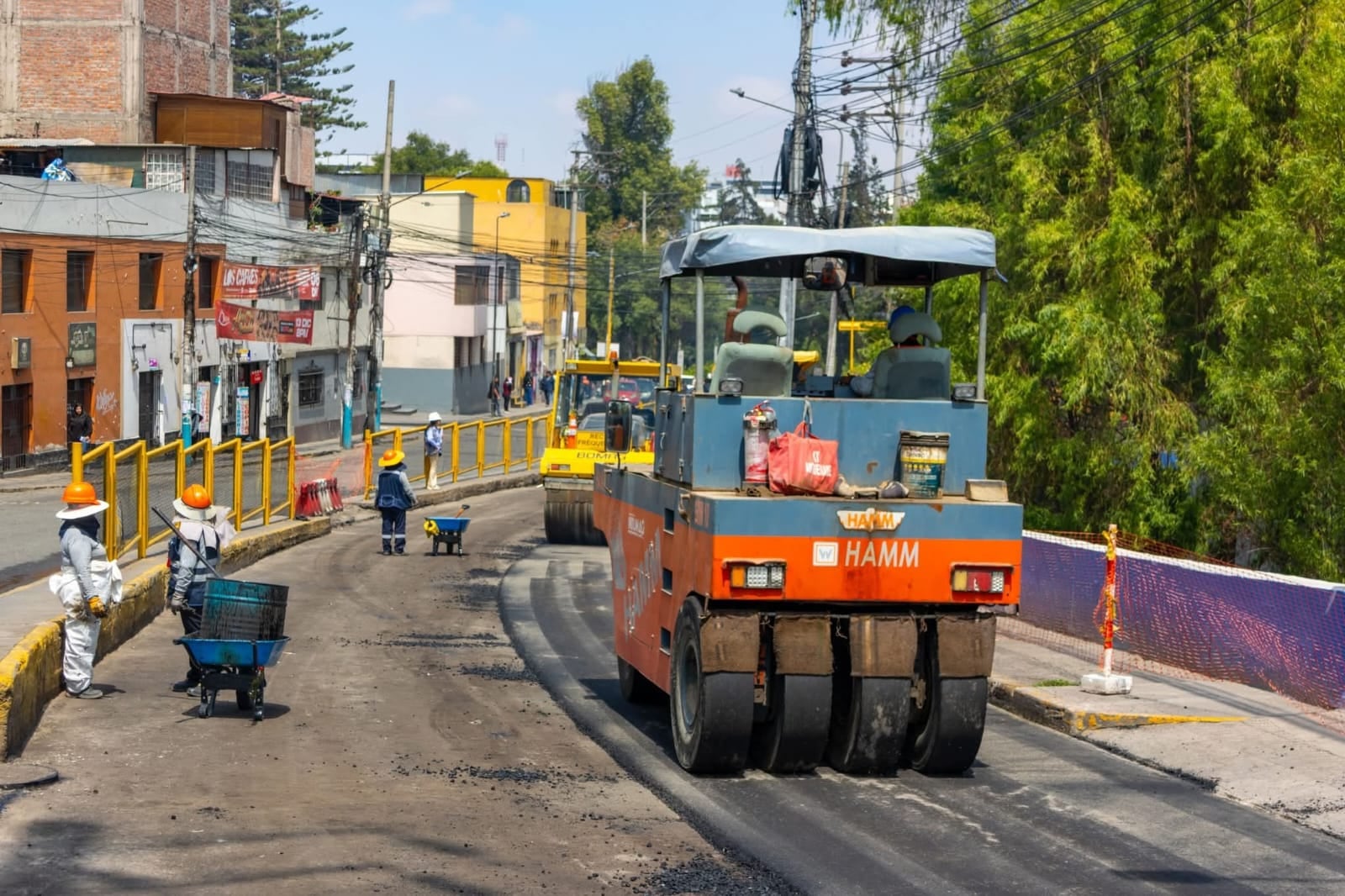 Trabajos en la avenida Juan de la Torre. Foto: GEC.