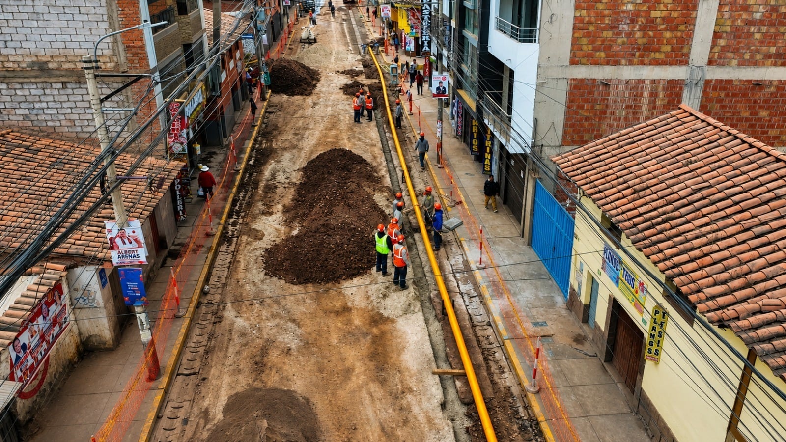 Obra para la masificación de gas continúa con la apertura de zanjas en San Jerónimo.