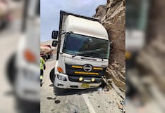 Tragedia en Camaná: Chofer muere tras saltar de camión que se estrelló contra cerro