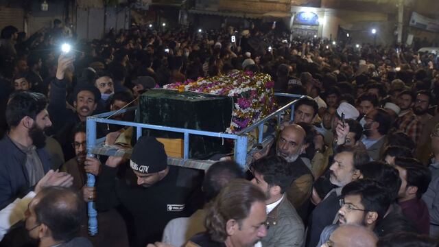 Pakistán: Atentado del grupo EI contra una mezquita deja al menos 56 muertos 