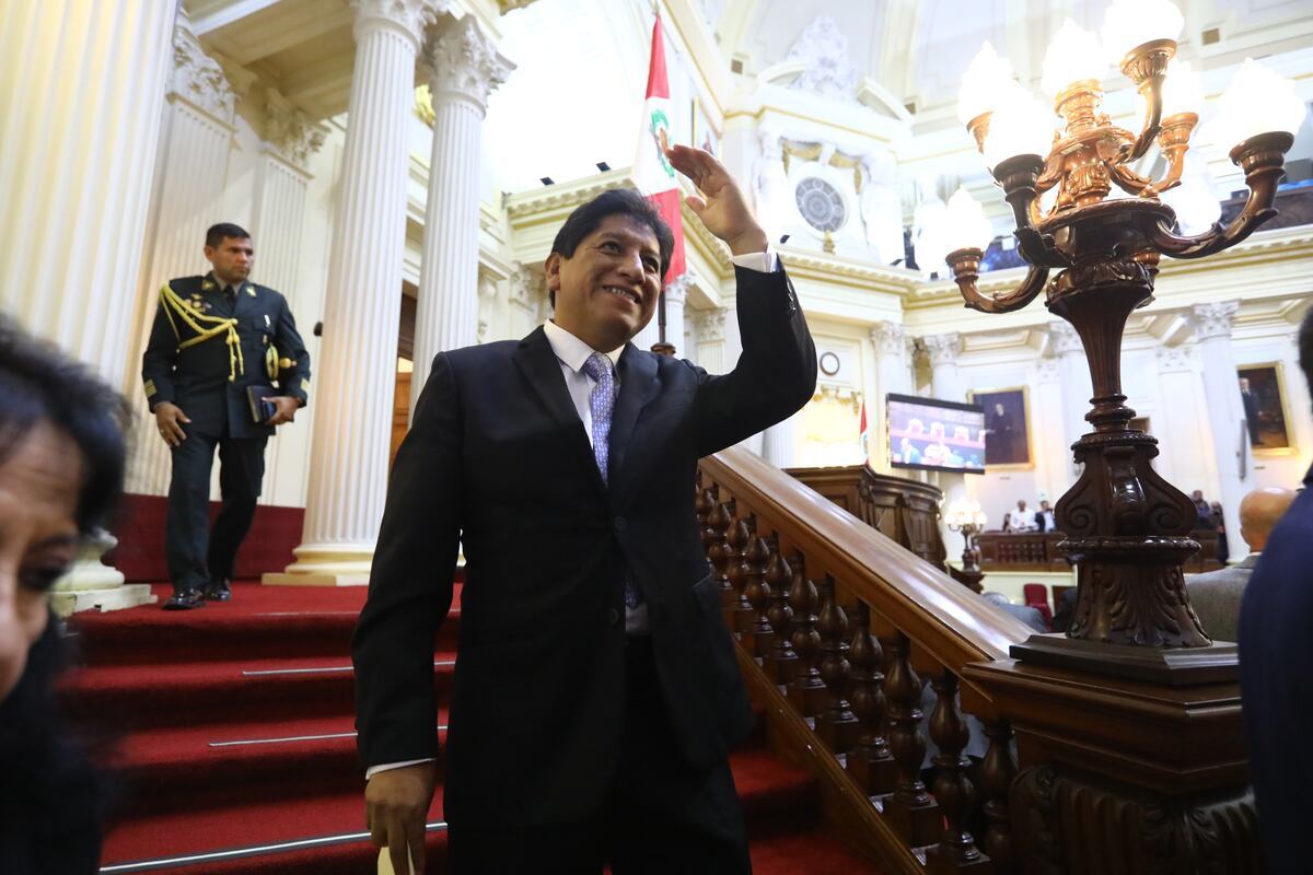 En mayo de 2023, el Congreso eligió a Josué Gutiérrez como defensor del Pueblo.