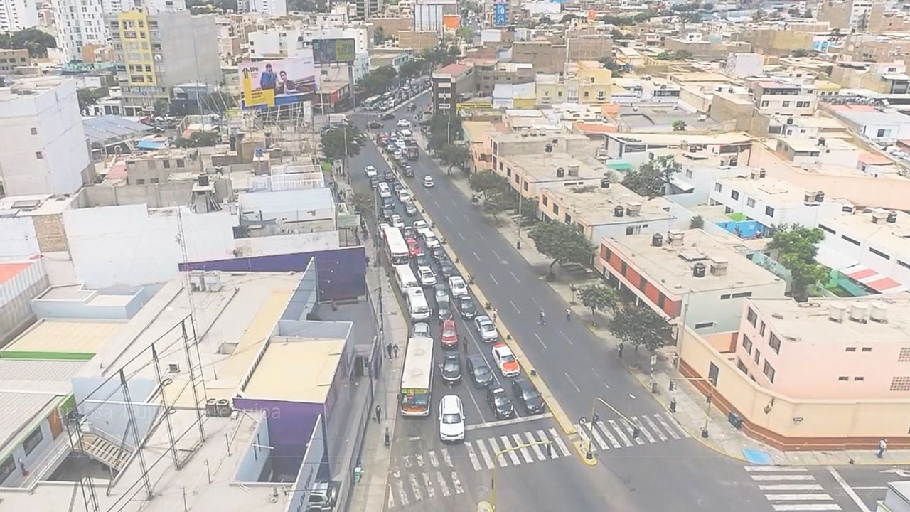Víctor Hugo del Carpio, gerente del TMT, precisó datos del Sistema Integrado de Transportes de Trujillo.