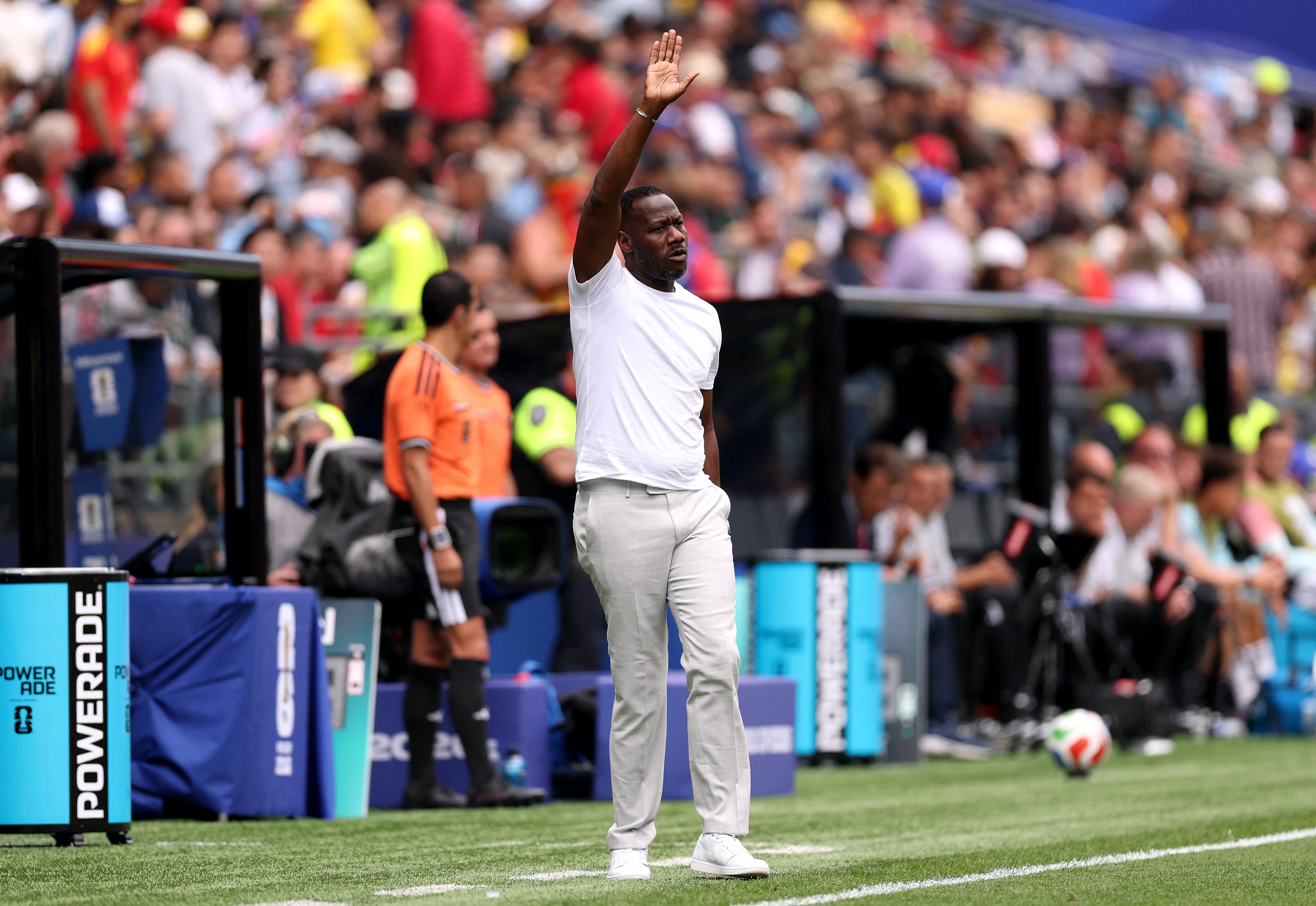 SEATTLE, WASHINGTON - JULY 01: Pape Thiaw, Head Coach of Senegal, gestures during the FIFA World Cup 2026 Round Of 32 match between Belgium and Senegal at Seattle Stadium on July 01, 2026 in Seattle, Washington. Fran Santiago/Getty Images/AFP (Photo by Fran Santiago / GETTY IMAGES NORTH AMERICA / Getty Images via AFP)