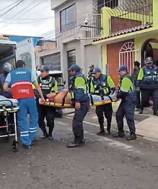 Constructor fue evacuado a emergencia del hospital Unanue. (Foto: Difusión)