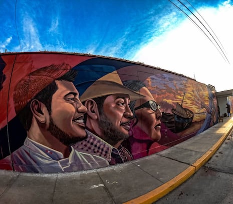 Arte y cultura en murales transforman colegios en la provincia de Pisco