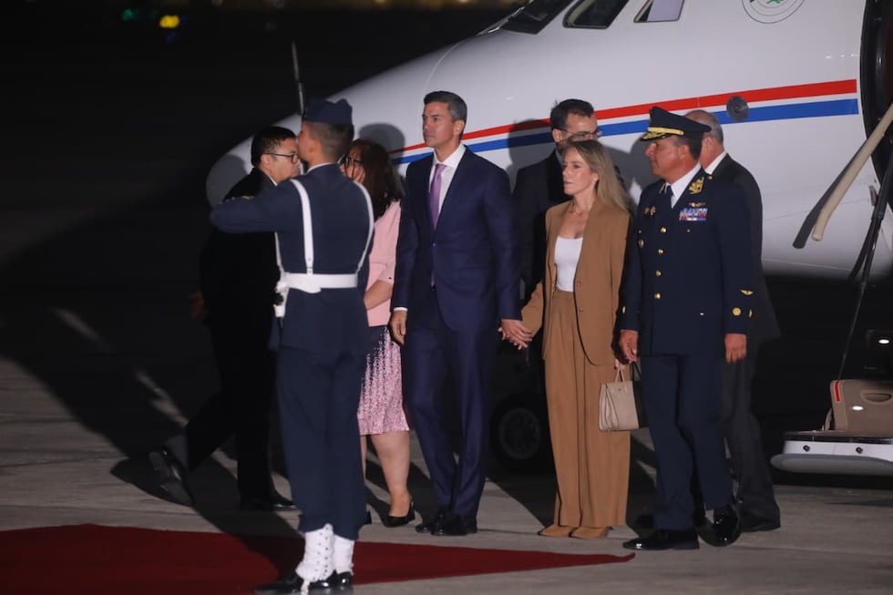 Presidente de Paraguay arriba a Lima para participar en la toma de mando de Keiko Fujimori