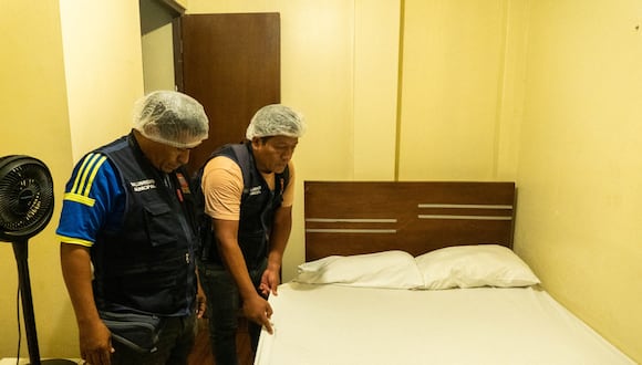 En operativo a hoteles se encontró piezas de dormitorio en estado antihigiénico, infringiendo las normas de salubridad.