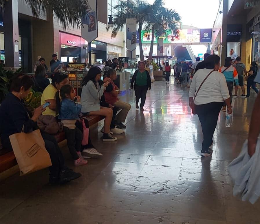 De acuerdo a lo informado, la medida obedecería al “riesgo alto eléctrico” que presenta el local. (Foto: OVEJANEGRA)