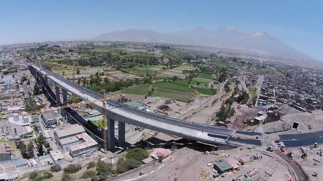 Arequipa:un hombre se quita la vida lanzándose del puente Chilina