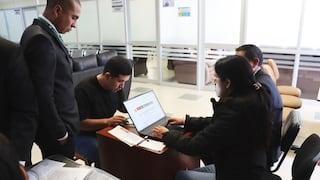 Huancayo: Postulante cae con celular durante examen de admisión