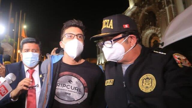 Joven que agredió al congresista Ricardo Burga continúa detenido en la comisaría San Andrés (VIDEO)