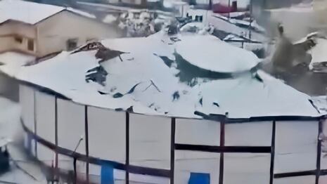 La Libertad: Se desploma techo de plaza de toros en Quiruvilca (VIDEO)