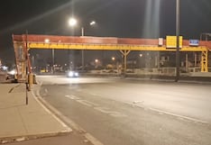 Surco: camioneta embiste motocicleta y deja dos heridos en la Panamericana Sur