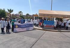 Médicos de hospitales en Arequipa advierten que no levantarán huelga (VIDEO)