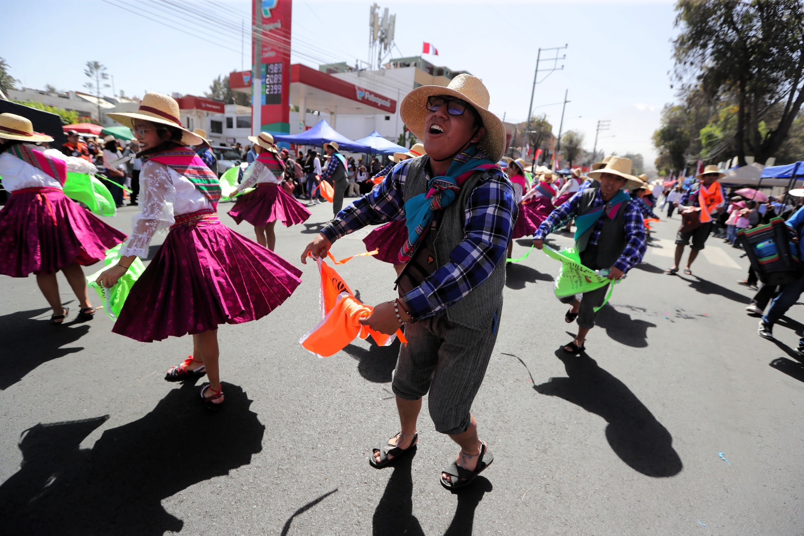 Pasacalle Regional "Cantemos y Bailemos por Nuestra Arequipa 2026". (Foto: Omar Cruz/@photo.gec)