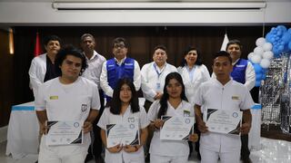 Ica: clausuran internado de Farmacia y Bioquímica 2025 en el Hospital Félix Torrealva Gutiérrez