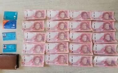 Dinero decomisado en plataforma comercial. Foto: Captura PNP