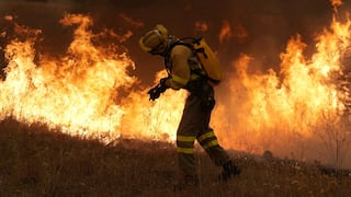Nuevo incendio al oeste de Madrid obliga a confinar a más de 3.000 personas