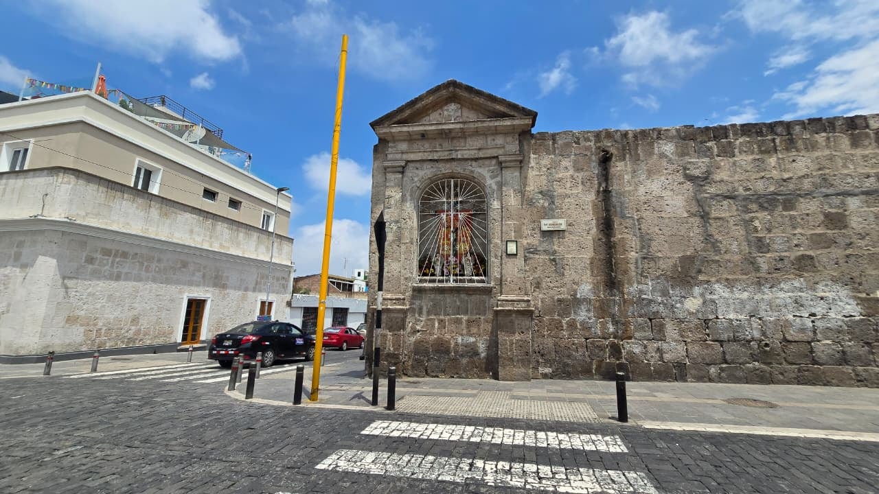 Calle Melgar, uno de los antiguos ingresos a Arequipa. (Foto: Yunsu Pariapaza/@photo.gec)