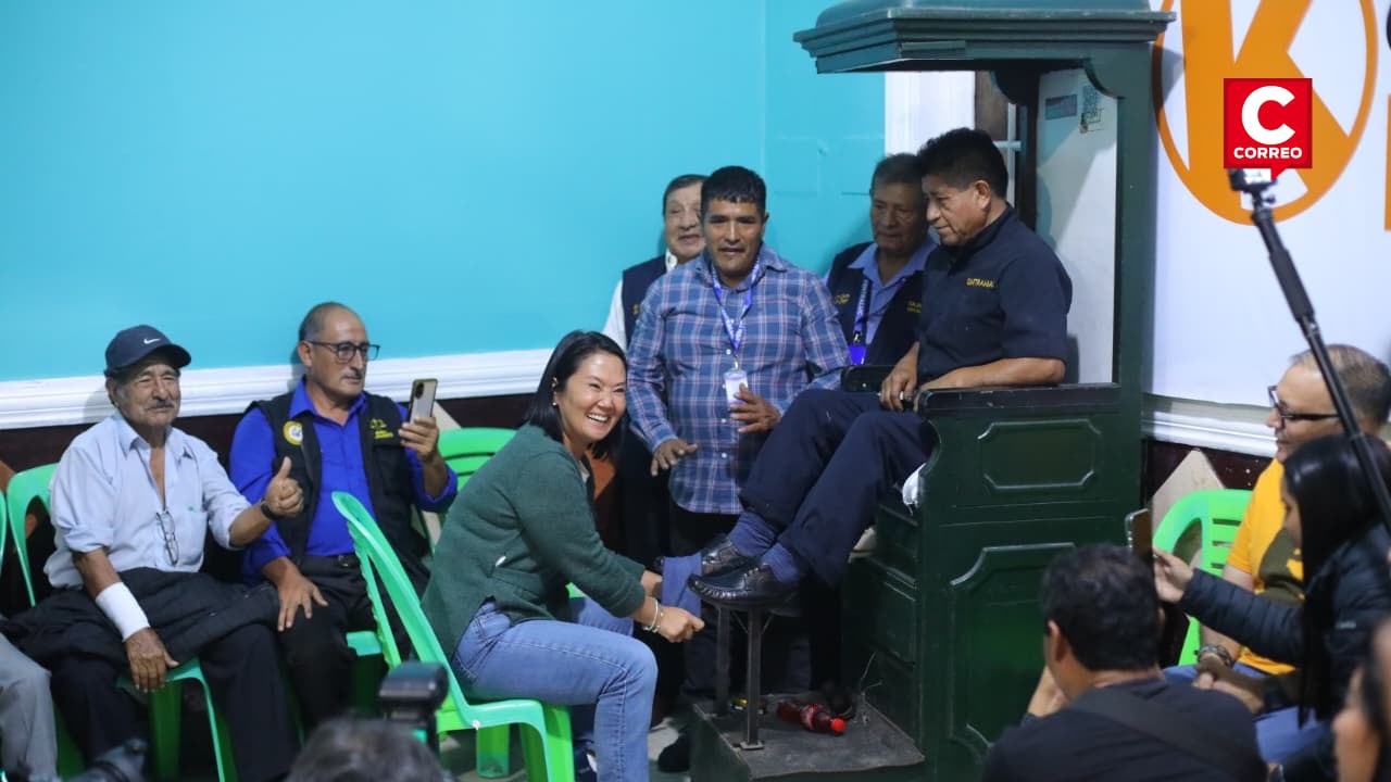 Keiko Fujimori se reunió con gremios de canillitas y lustradores en el Centro de Lima. (Fotos: Antonio Melgarejo/ @photo.gec)