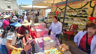 Navidad en Arequipa: Feria de Calzado lleva chocolatada y juguetes pese a crisis del sector