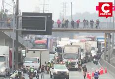Surco: Congestión vehicular por choque múltiple en la Vía de Evitamiento