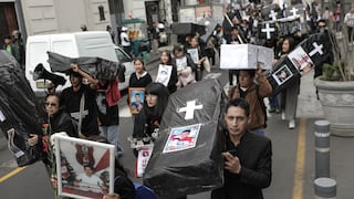 Cercado de Lima: Familiares de víctimas de protestas 2022-2023 marchan durante mensaje a la Nación (FOTOS)