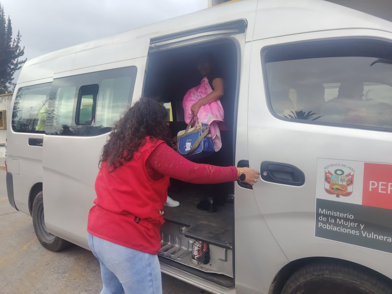 La madre de Dulce María lucha por recuperar a su hija