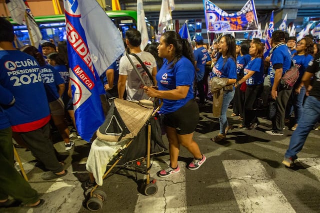 Debate electoral JNE: simpatizantes se concentran fuera del Centro de Convenciones en el último día