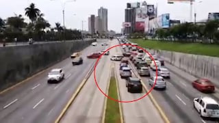 Vehículos invadieron vía exclusiva del Metropolitano para evitar congestión (VIDEO)