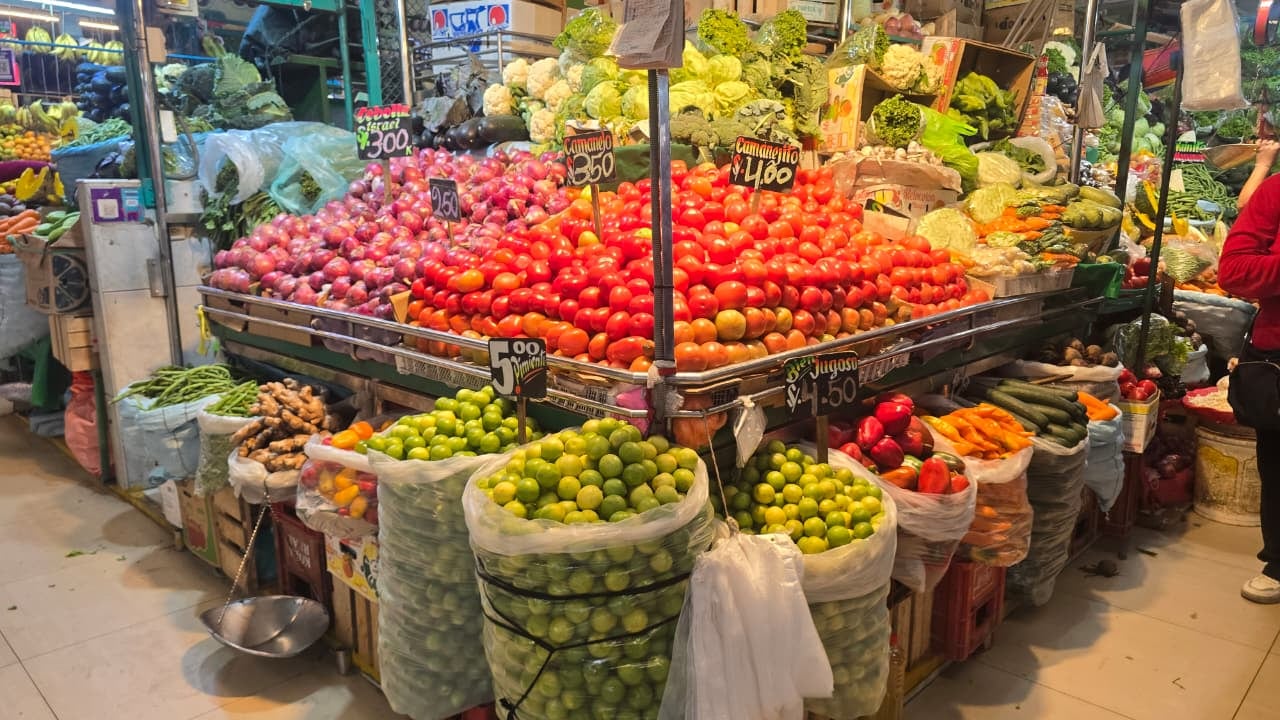 Precio de verduras se incrementa en los mercados de Arequipa. (Foto: Yunsu Pariapaza/@photo.gec)