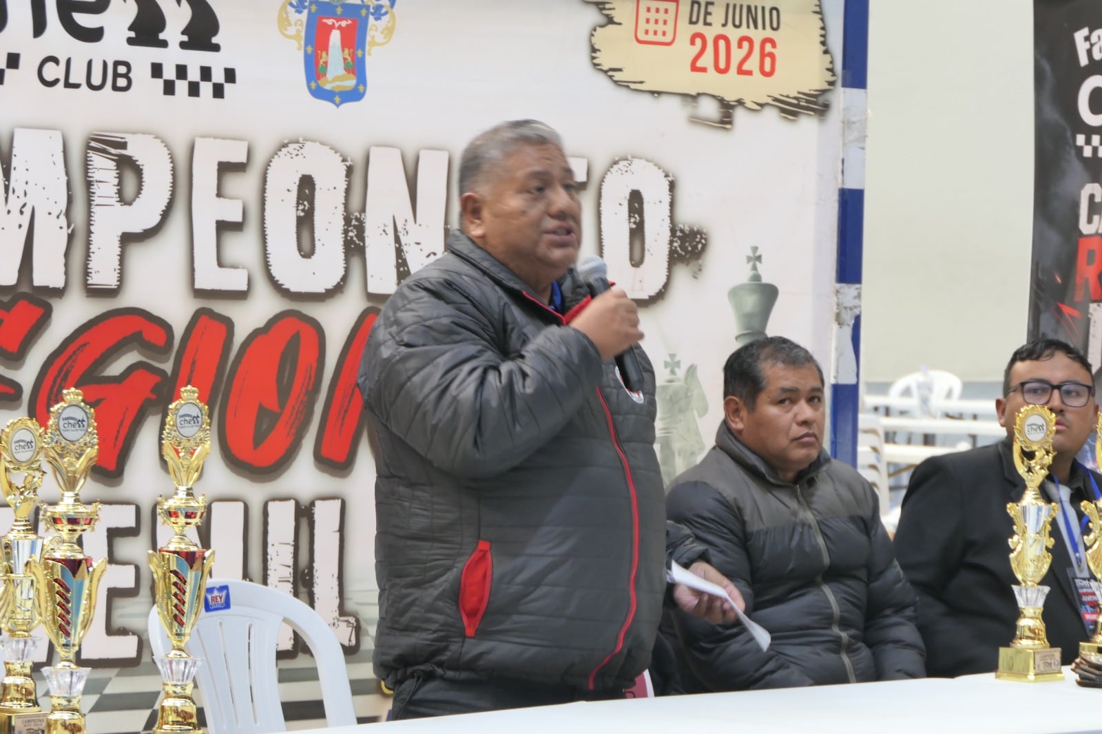 Presidente de la Federación Deportiva Peruana de Ajedrez, Jaime Ortega Choque, en ceremonia de clausura. Foto: GEC