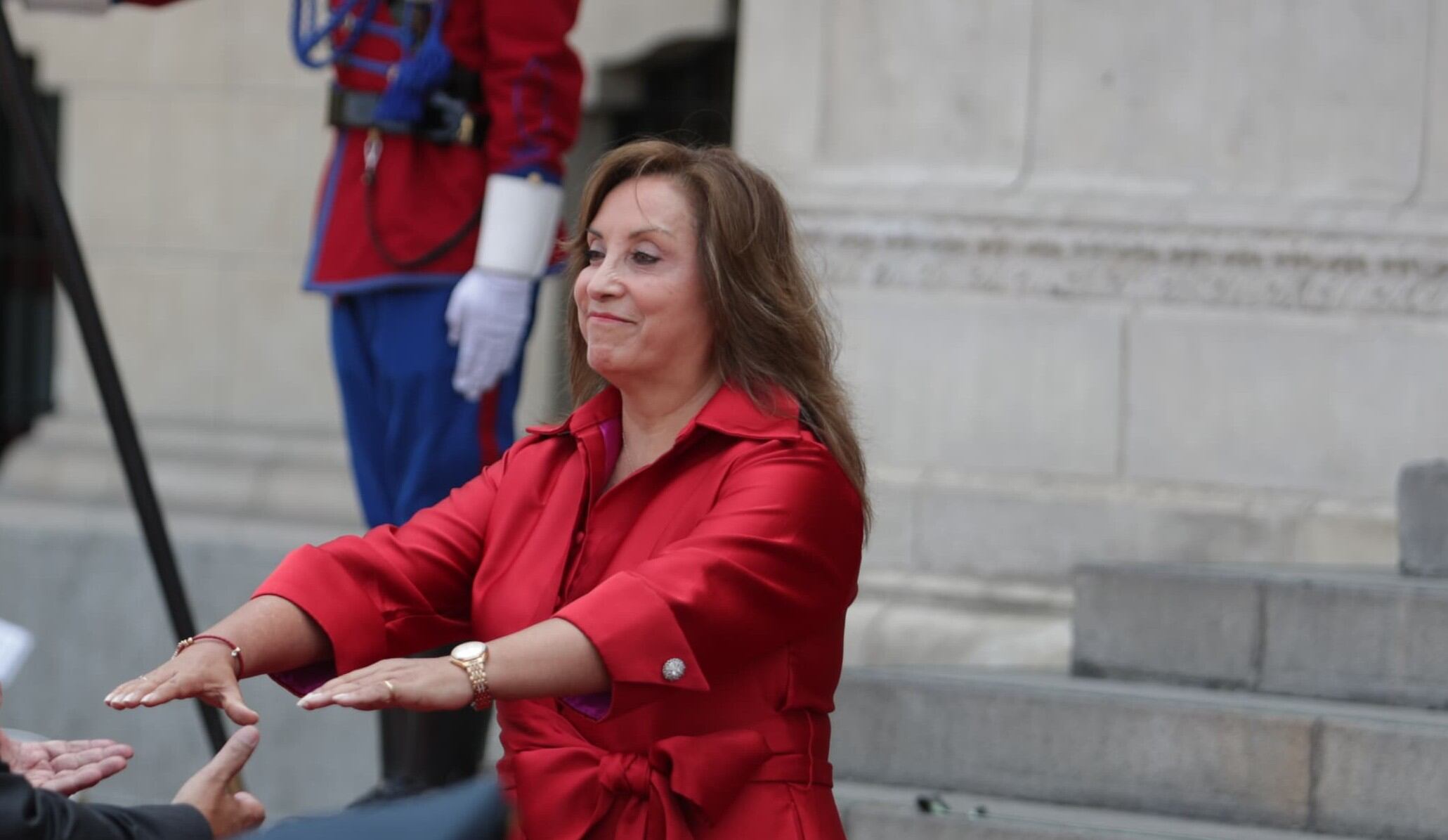 Con 10 votos a favor y 6 en contra, la Subcomisión de Acusaciones Constitucionales respaldó el informe que propone no investigar a la presidenta por la posesión de relojes de lujo.