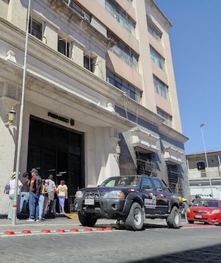 Esperan que ciudadanos recojan su DNI en Arequipa de cara a la segunda vuelta electoral. (Foto: Flor Barrios/@photo.gec)